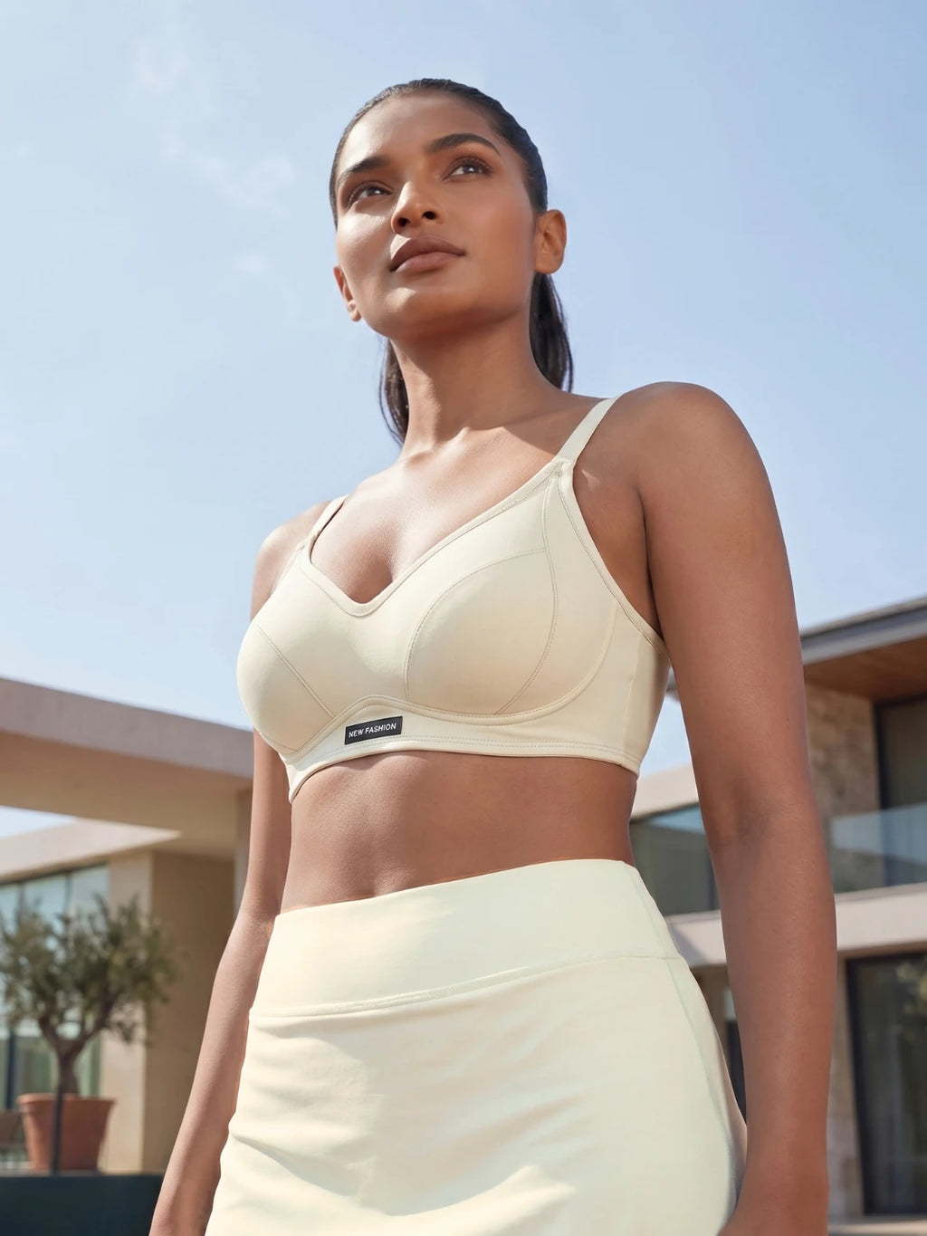 Seamless Sculpt White Bra